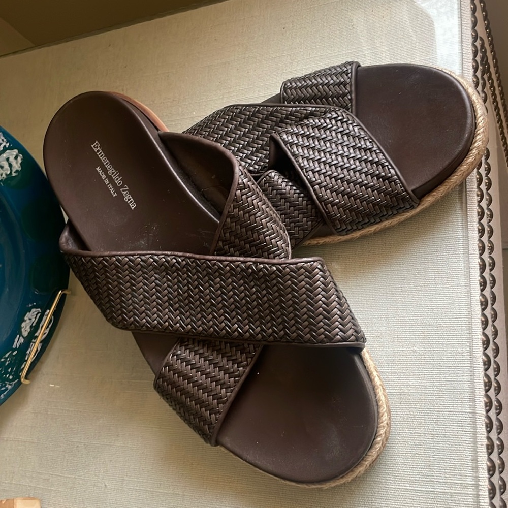 Ermenegildo Zegna
Leather sandals
11 US
Never worn
Brown, Leather